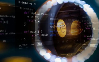 嘉峪关 api php源码,下载的php源码怎么运行呢？